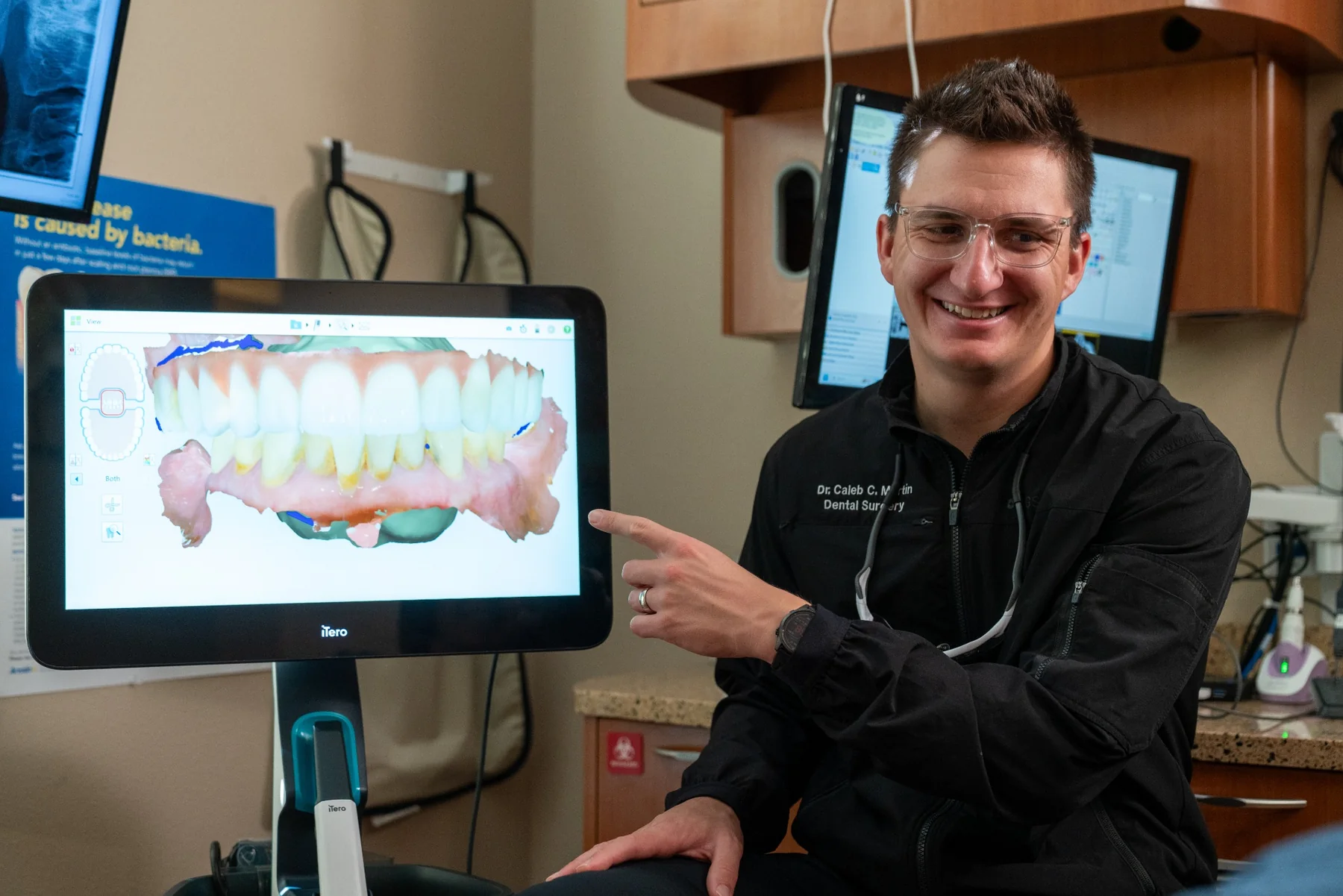 Caleb Martin reviewing a digital dental scan
